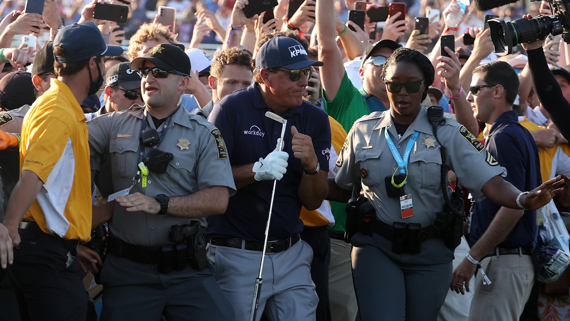 Phil-Mickelson-PGA-crowd-052321-Getty-FTR.jpg