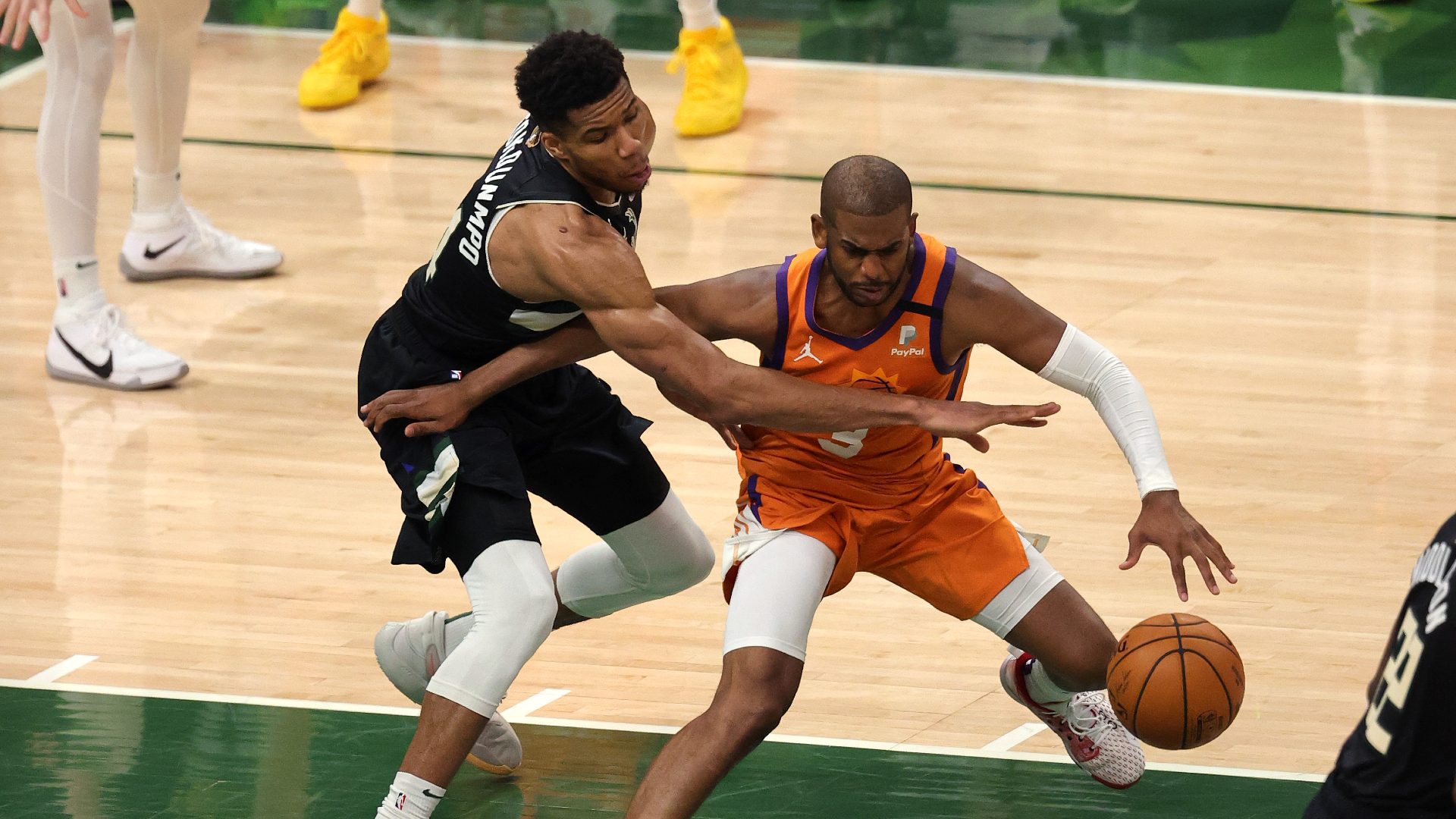 Giannis Antetokounmpo-Chris Paul-072121-GETTY-FTR