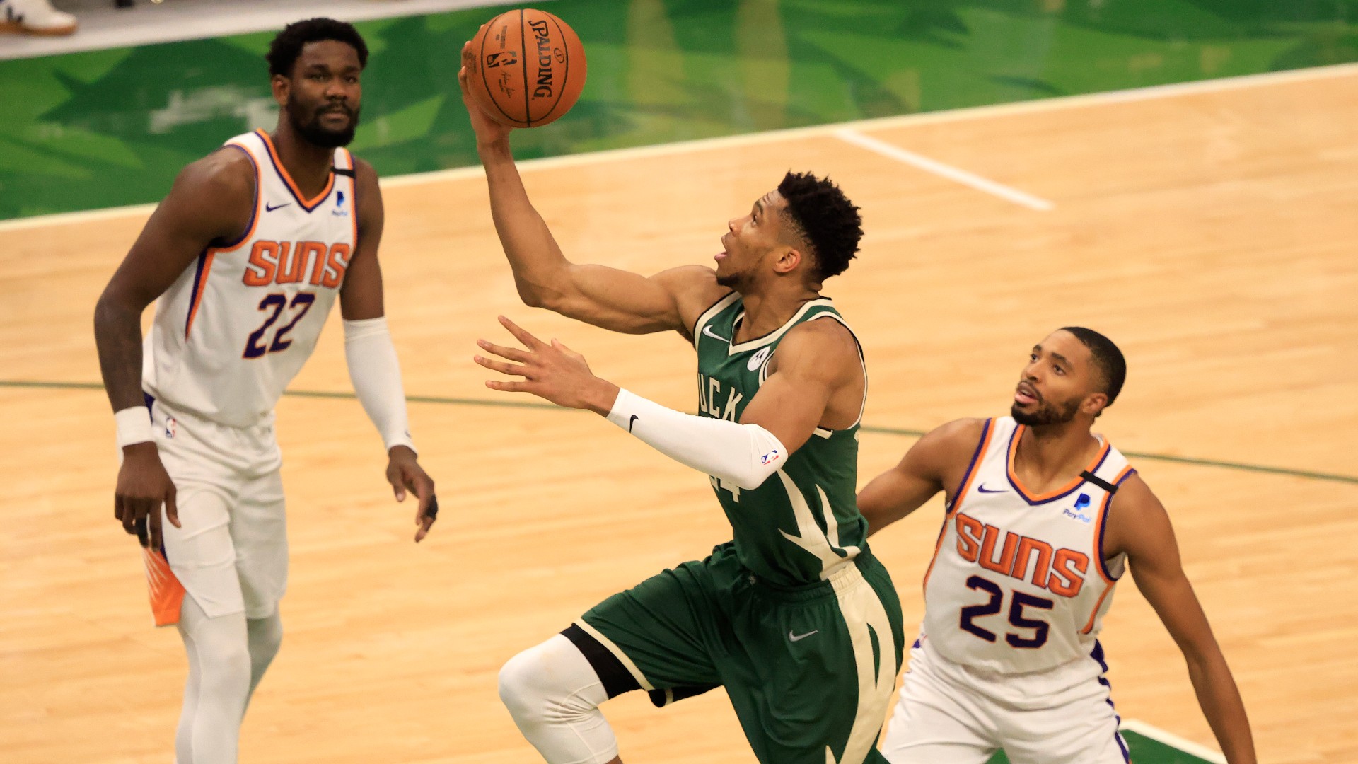 giannis-antetokounmpo-getty-071221-ftr.jpg