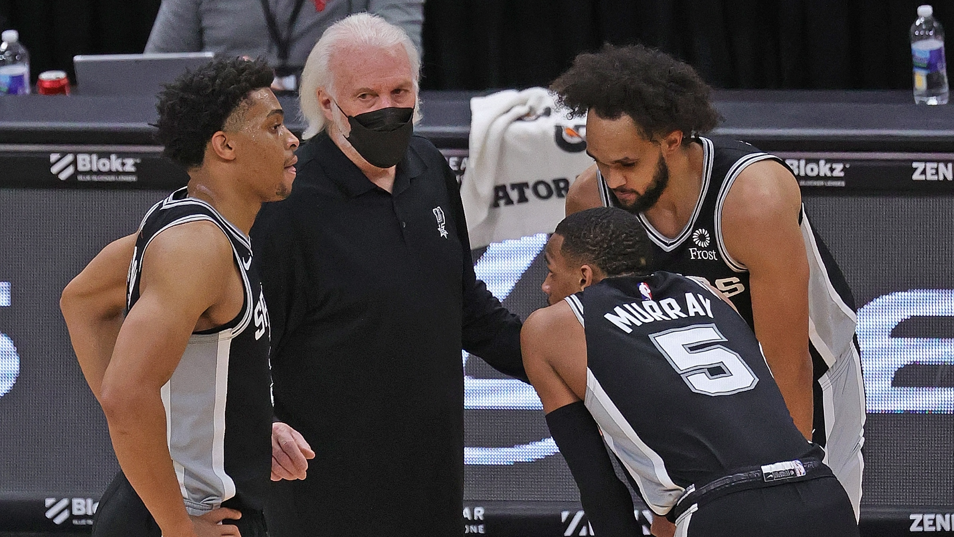 Gregg Popovich, Keldon Johnson, Derrick White, Dejounte Murray (San Antonio Spurs)