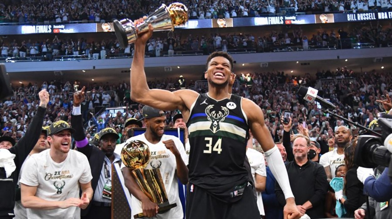 Giannis Antetokounmpo, Milwaukee Bucks