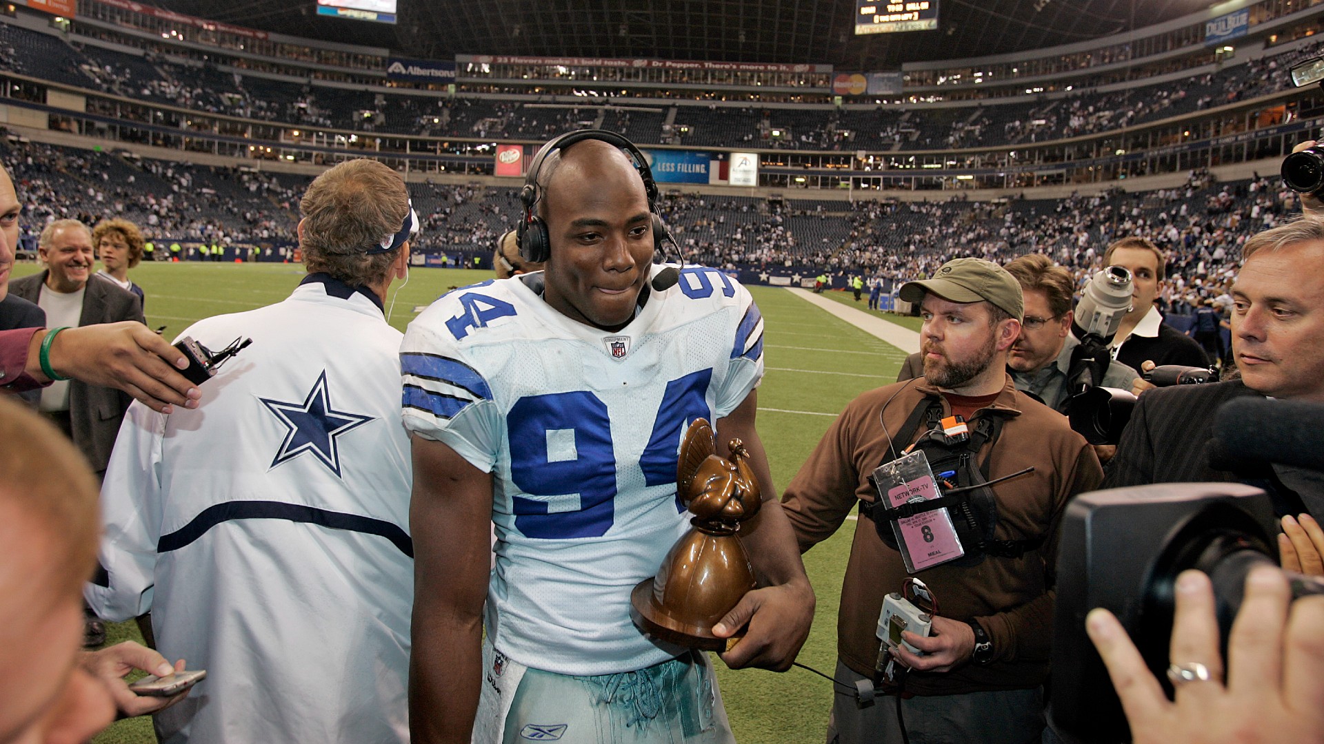 DeMarcus-Ware-112321-Getty-FTR