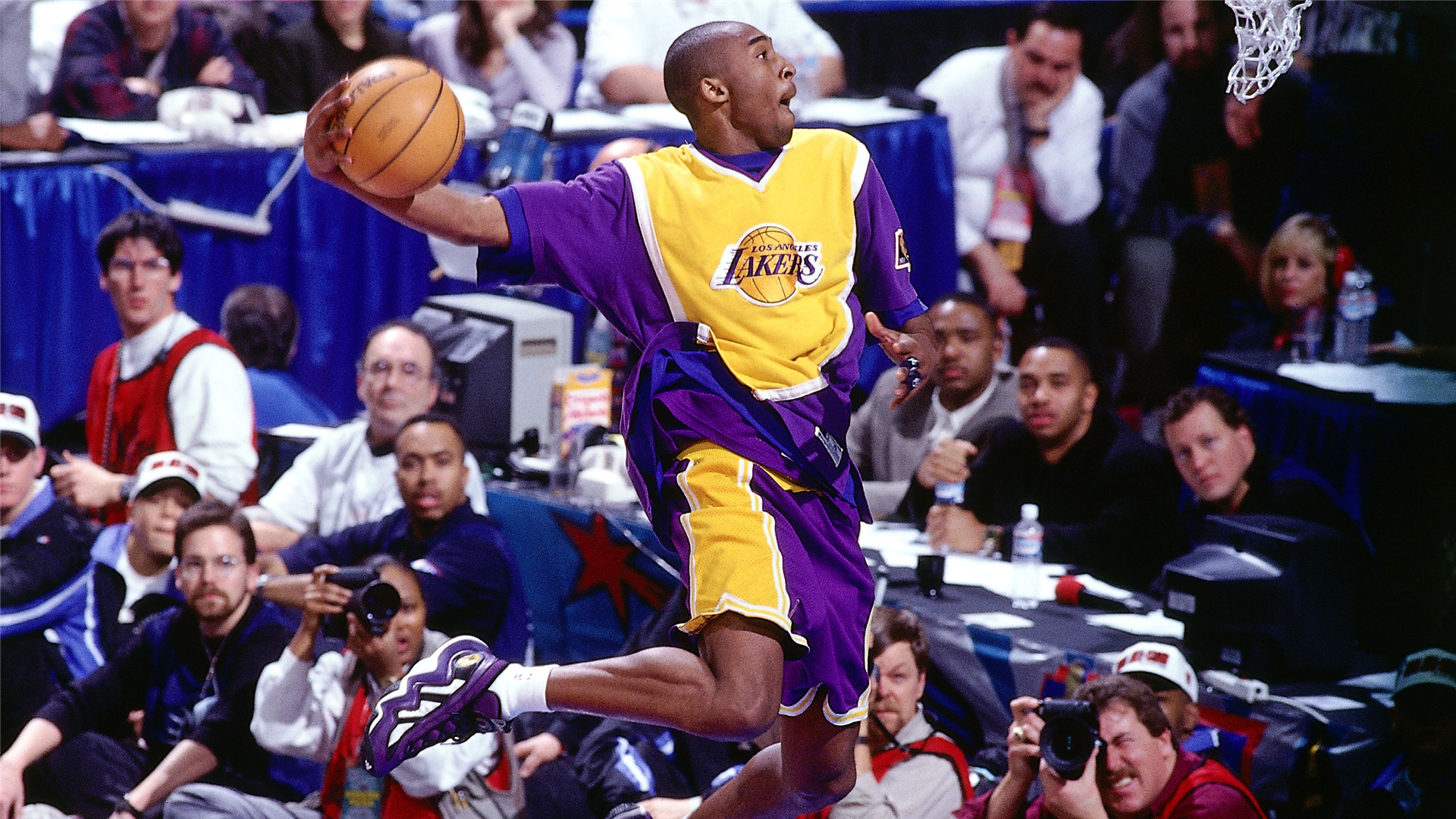 Kobe Bryant won the dunk contest as a rookie
