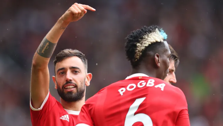 Bruno Fernandes Paul Pogba Manchester United Leeds Premier League 2021-22