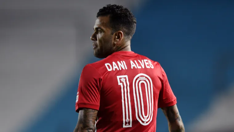 Dani Alves Sao Paulo