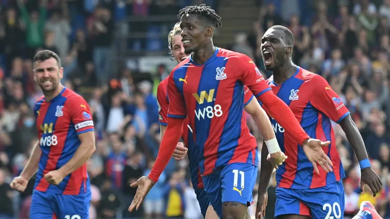 Wilfried Zaha Crystal Palace 2021-22