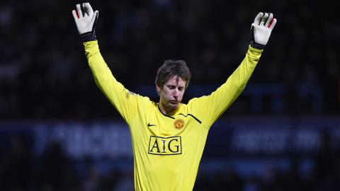 Edwin van der Sar - GK